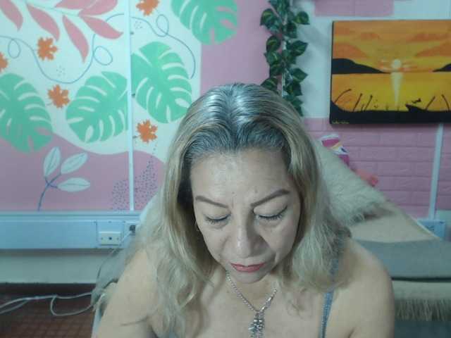 valeria-sexy