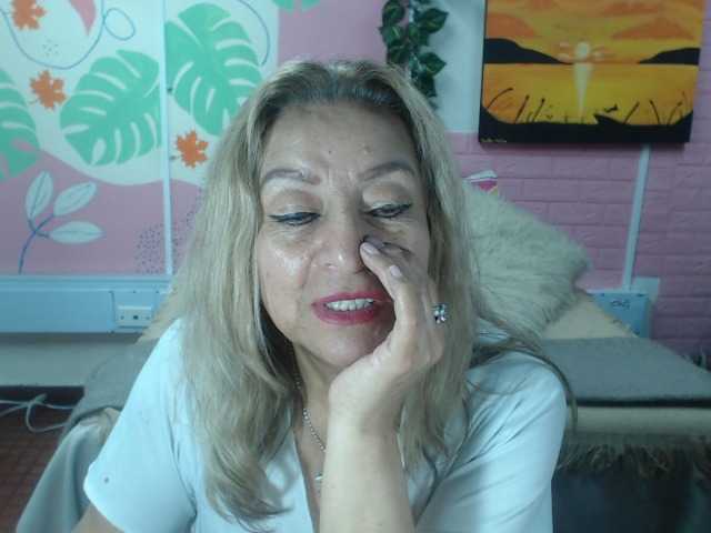 valeria-sexy live cam on BongaCams