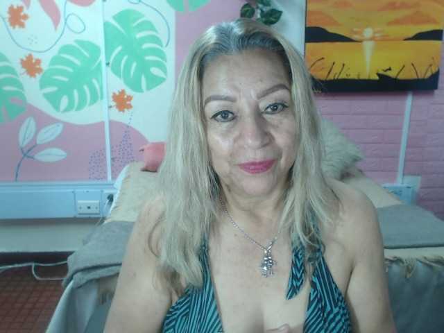 valeria-sexy live cam on BongaCams