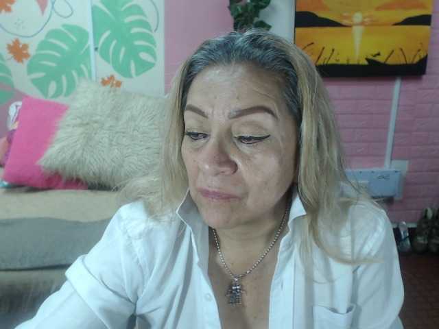 valeria-sexy