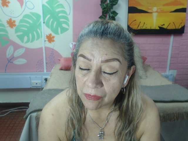 valeria-sexy