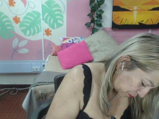 valeria-sexy preview