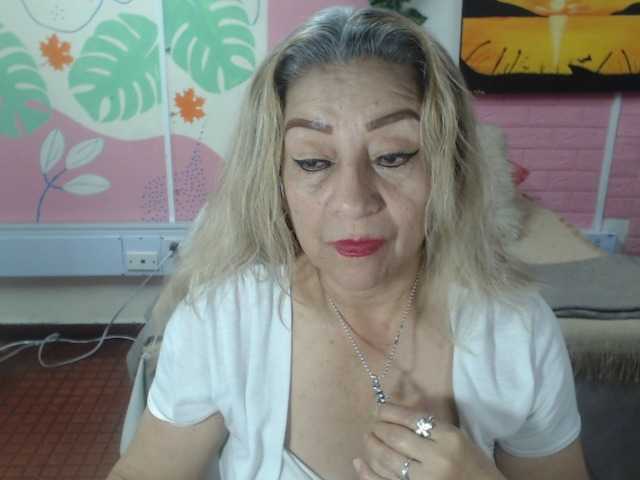 valeria-sexy