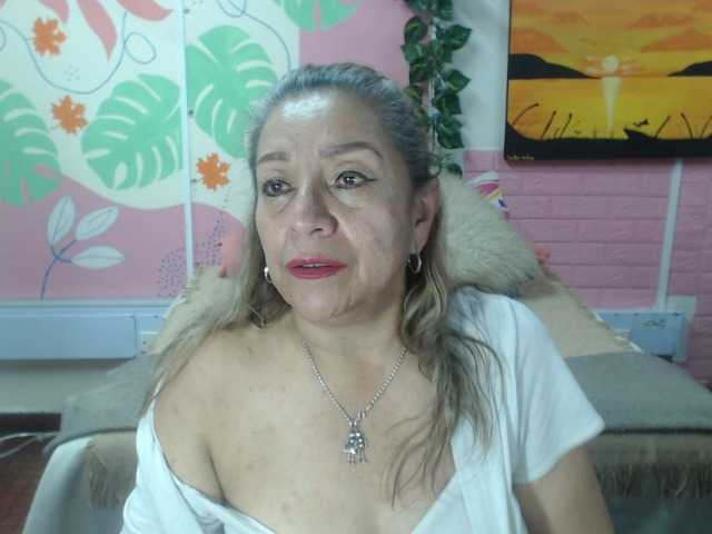 valeria-sexy
