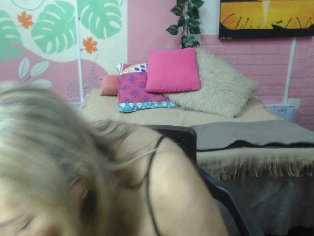 valeria-sexy webcam bongacams model stream image