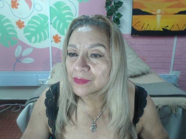 valeria-sexy
