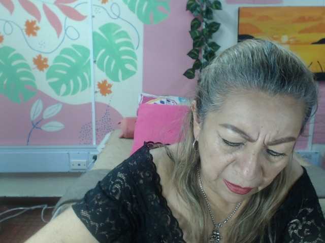 valeria-sexy