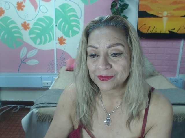 valeria-sexy live webcam show