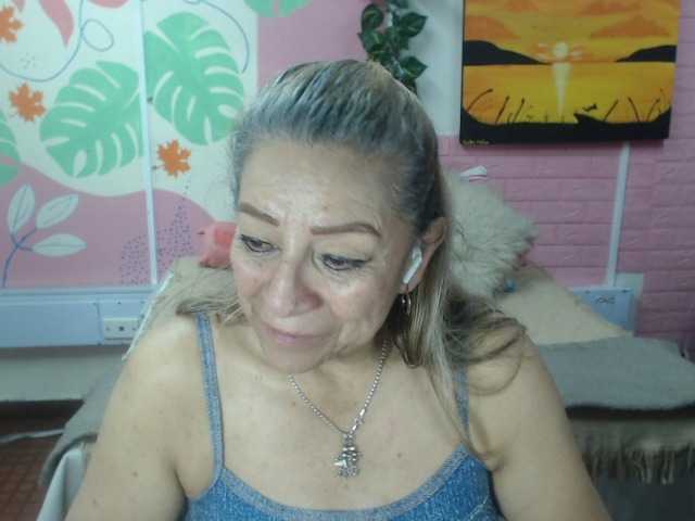 valeria-sexy live cam on BongaCams