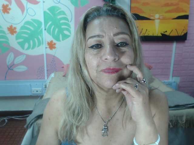 valeria-sexy