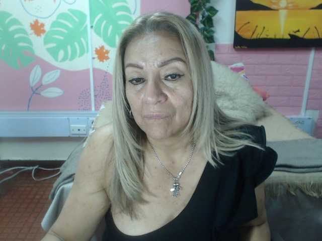 valeria-sexy live cam on BongaCams