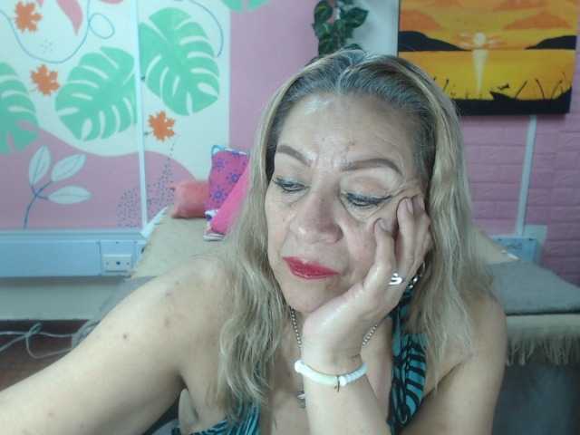 valeria-sexy webcam bongacams model stream image