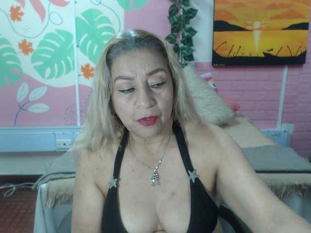 valeria-sexy live cam on BongaCams