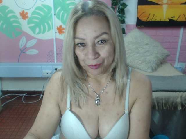 valeria-sexy live webcam show