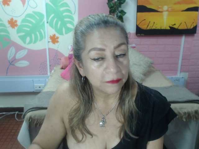 valeria-sexy live cam on BongaCams