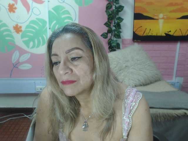 valeria-sexy live cam on BongaCams