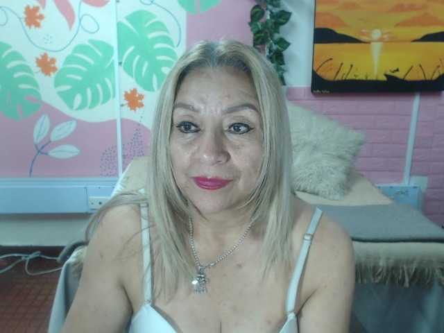 valeria-sexy live webcam show
