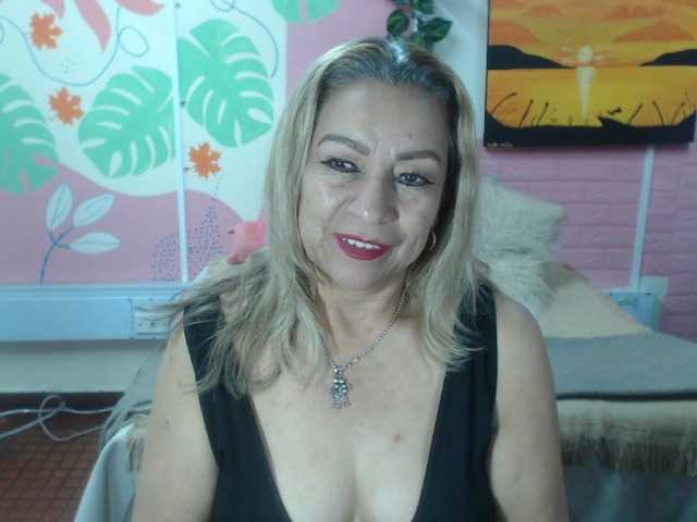 valeria-sexy live cam on BongaCams