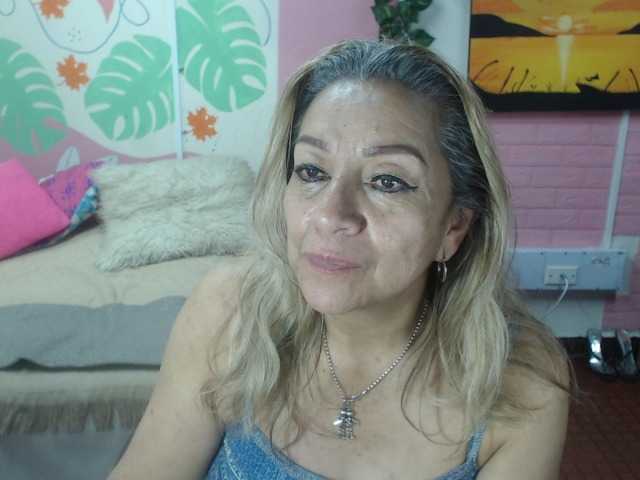 valeria-sexy live cam preview
