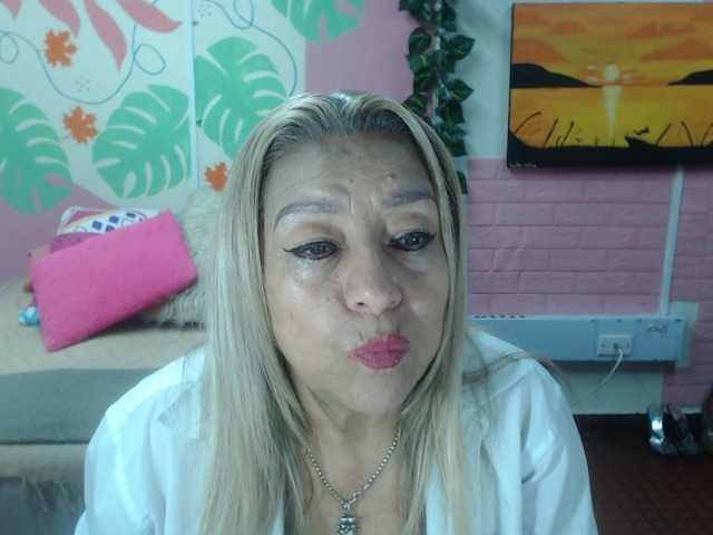 valeria-sexy