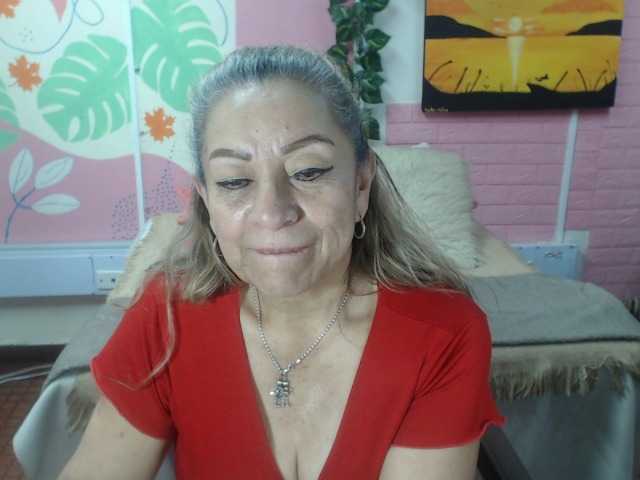 valeria-sexy live cam on BongaCams