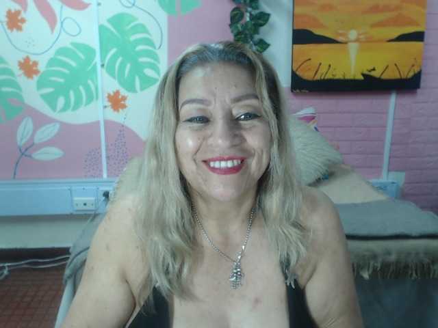 valeria-sexy live cam on BongaCams