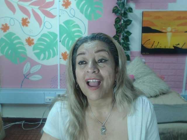 valeria-sexy
