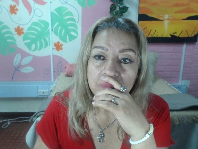 valeria-sexy live cam on BongaCams