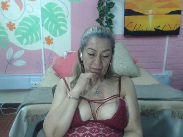 valeria-sexy