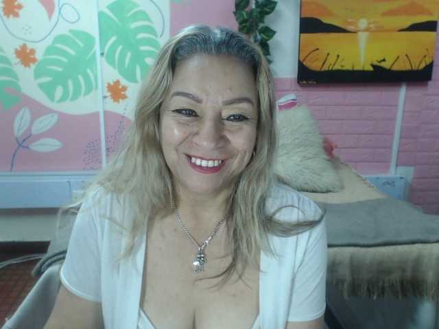 valeria-sexy preview