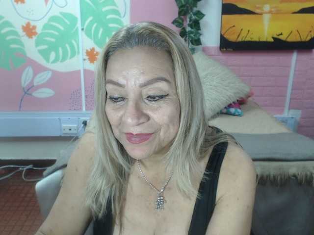 valeria-sexy live cam on BongaCams