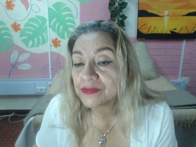 valeria-sexy live cam on BongaCams