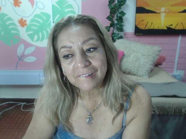 valeria-sexy