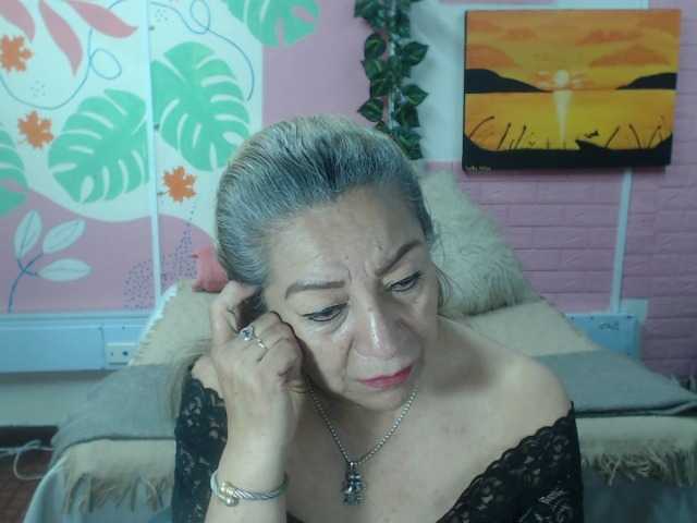 valeria-sexy live cam on BongaCams