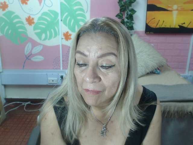 valeria-sexy live webcam show