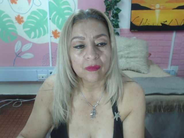 valeria-sexy live webcam show