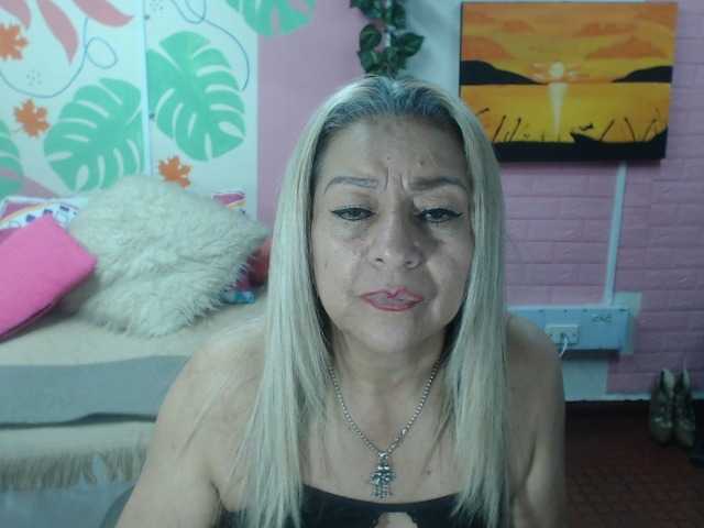 valeria-sexy live cam on BongaCams