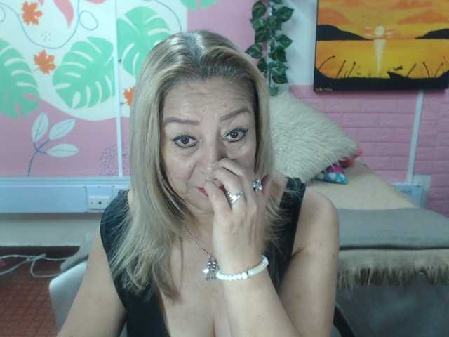 valeria-sexy live webcam show