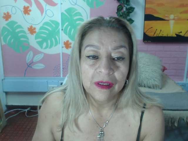 valeria-sexy live cam on BongaCams