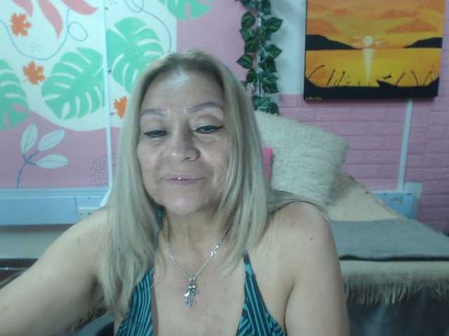 valeria-sexy live cam on BongaCams