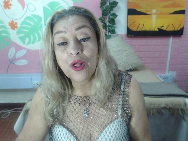 valeria-sexy