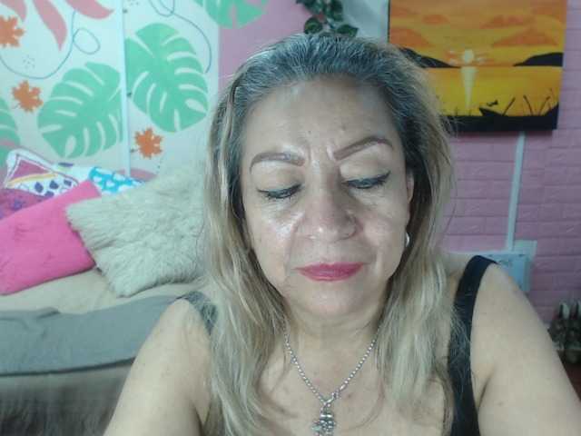 valeria-sexy live cam preview