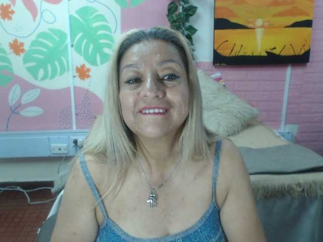 valeria-sexy preview