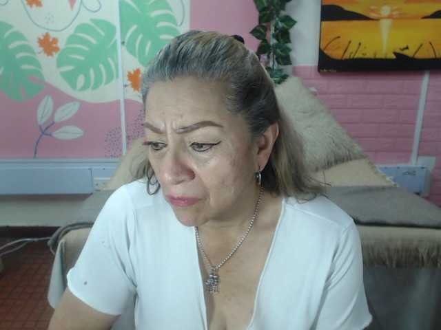 valeria-sexy live cam preview