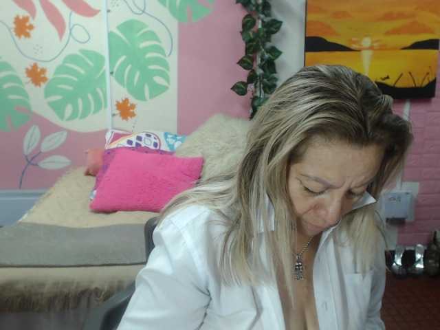 valeria-sexy