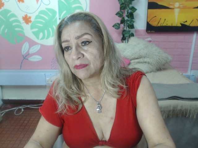 valeria-sexy live cam on BongaCams