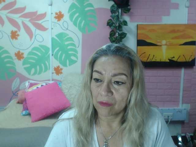 valeria-sexy