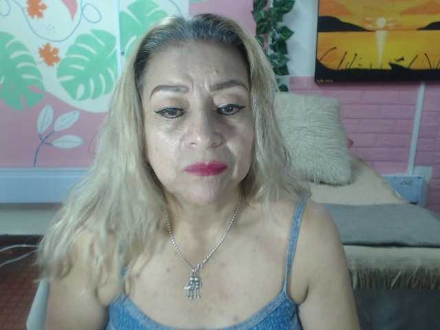 valeria-sexy live cam on BongaCams