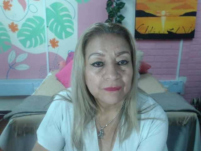 valeria-sexy live cam on BongaCams