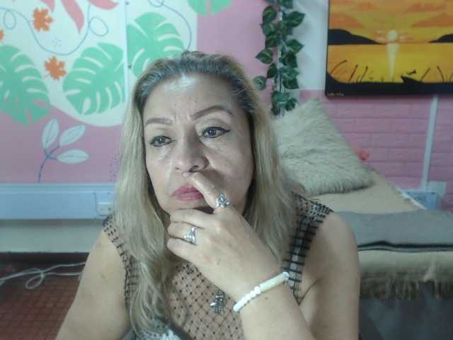 valeria-sexy webcam bongacams model stream image